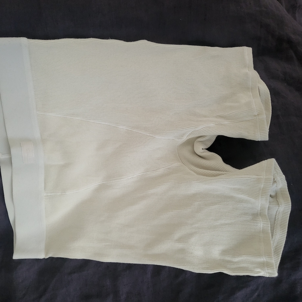 Skims Cotton Rib Boxers - Picture 8 of 8